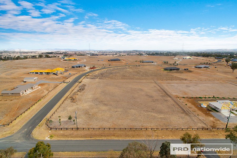 68 Falcon Drive TAMWORTH 11