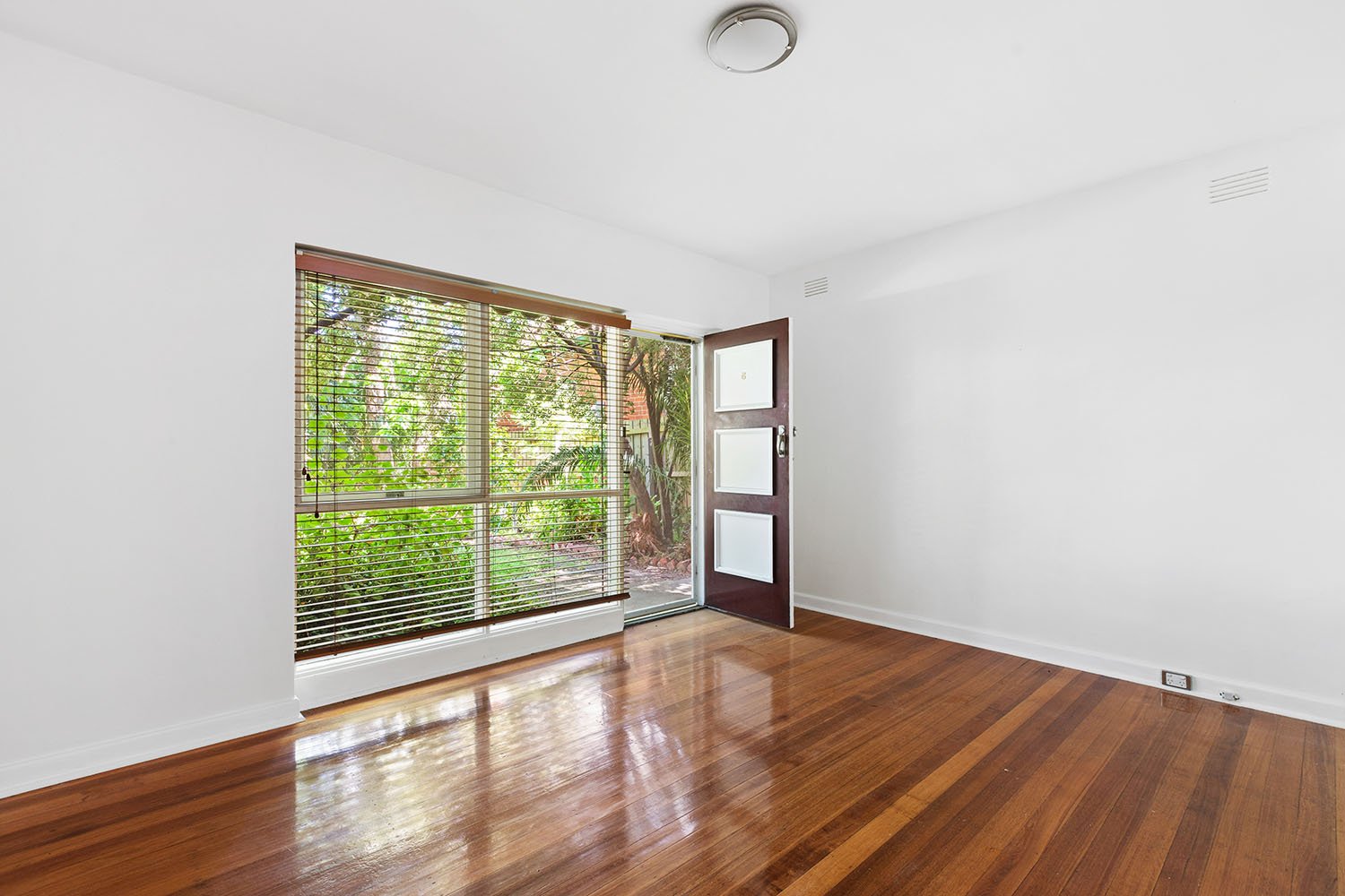 Gallery: 6/8 Gardenia Road
