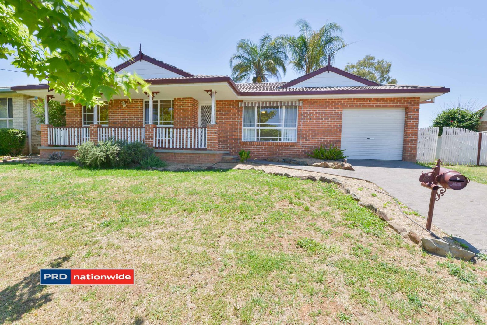68 Glengarvin Drive TAMWORTH 1