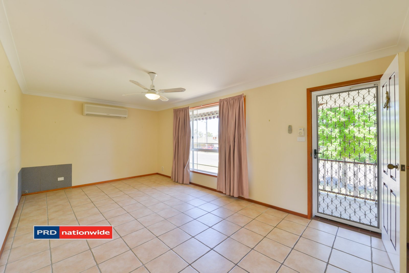68 Glengarvin Drive TAMWORTH 2
