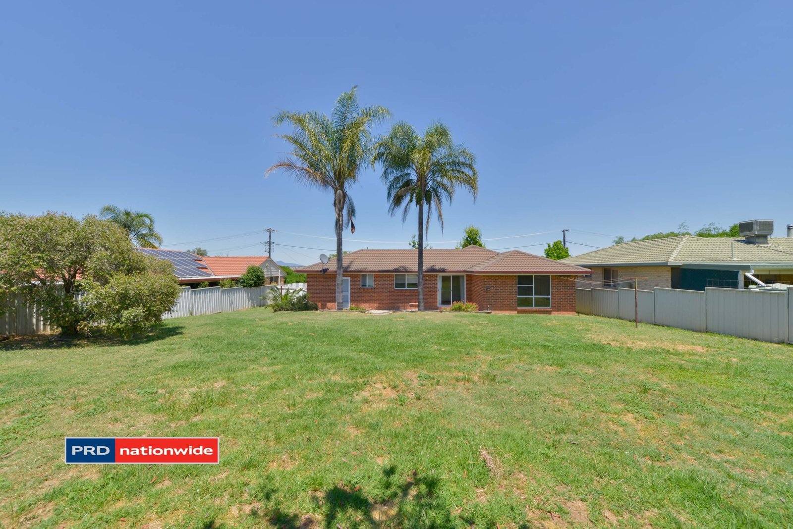 68 Glengarvin Drive TAMWORTH 21