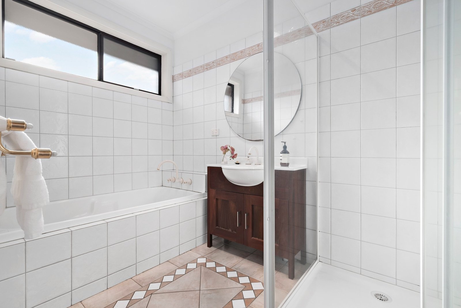 Real Estate and Property in 68 Green Street, Ivanhoe, VIC