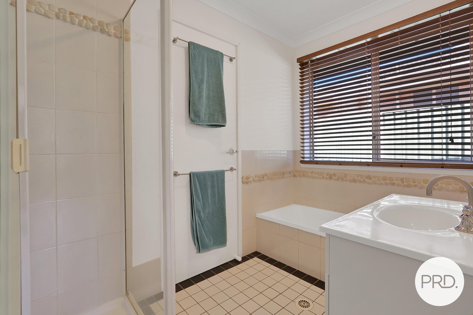 68 Huxley Drive HORSLEY 5