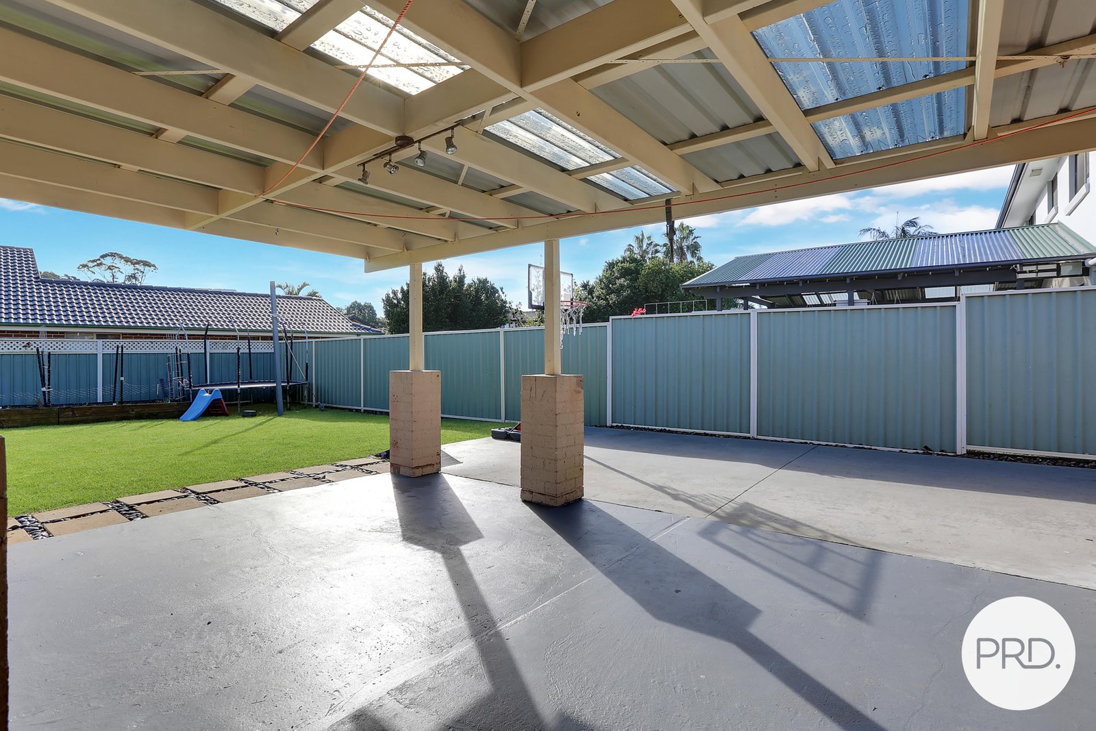 68 Huxley Drive HORSLEY 9
