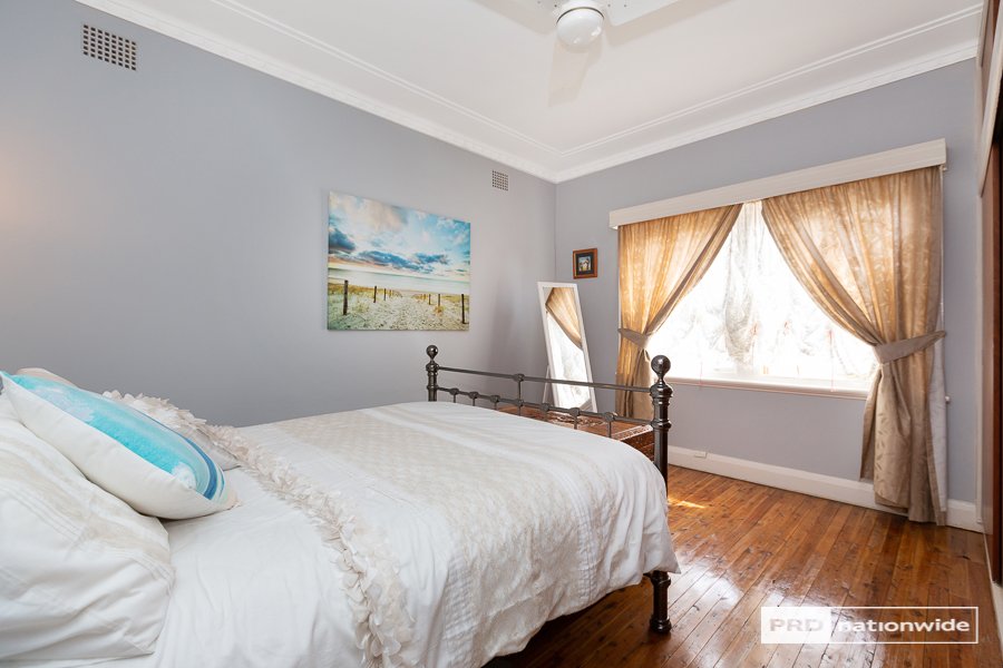 68 Mathews Street TAMWORTH 5