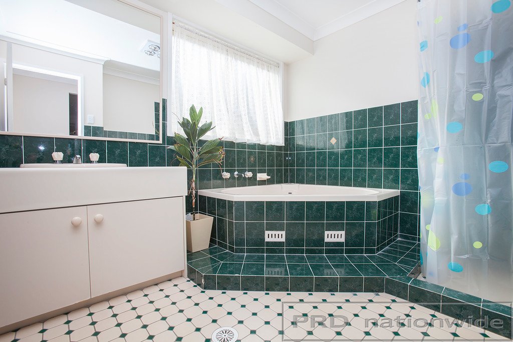 68 Michael Hill Avenue WOODBERRY 3