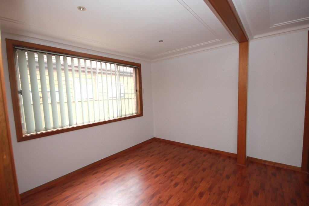 68 Monterey Street MONTEREY 8