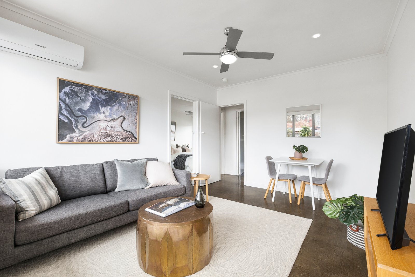 Gallery: 6/8 Queen Street