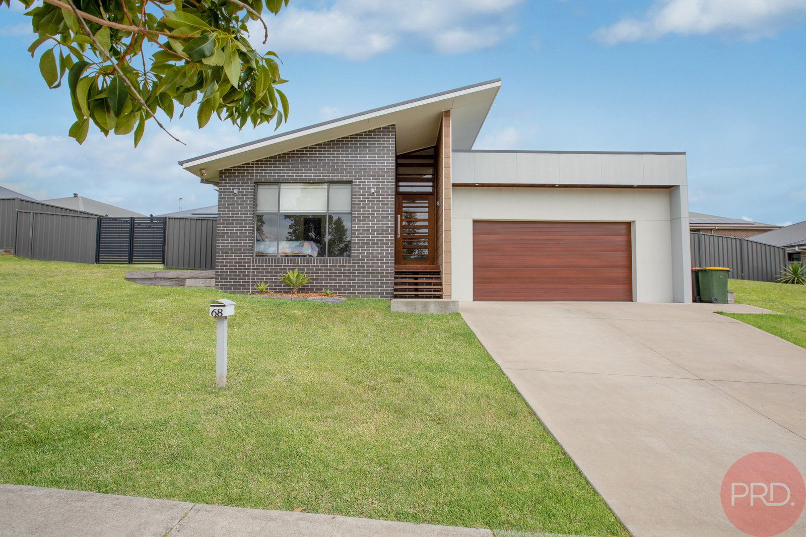 68 Radiant Avenue BOLWARRA HEIGHTS 1