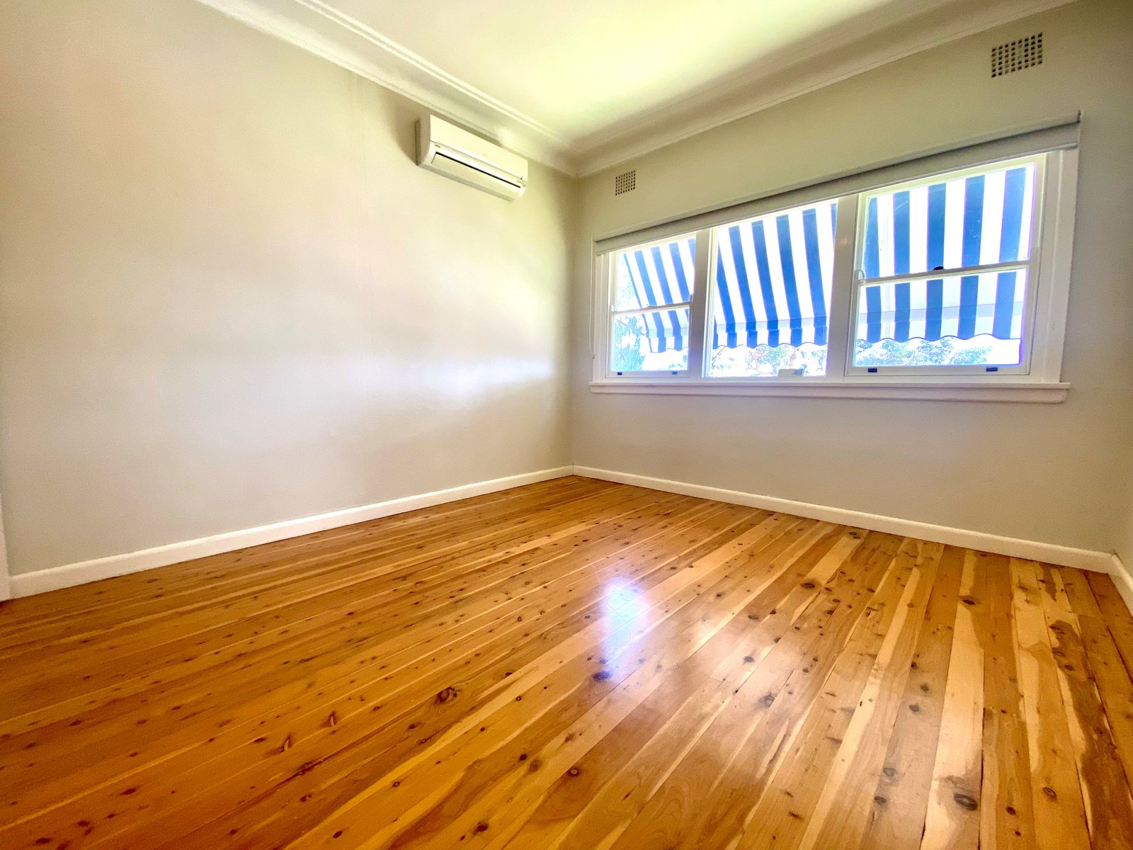 68 Raglan Street EAST TAMWORTH 9