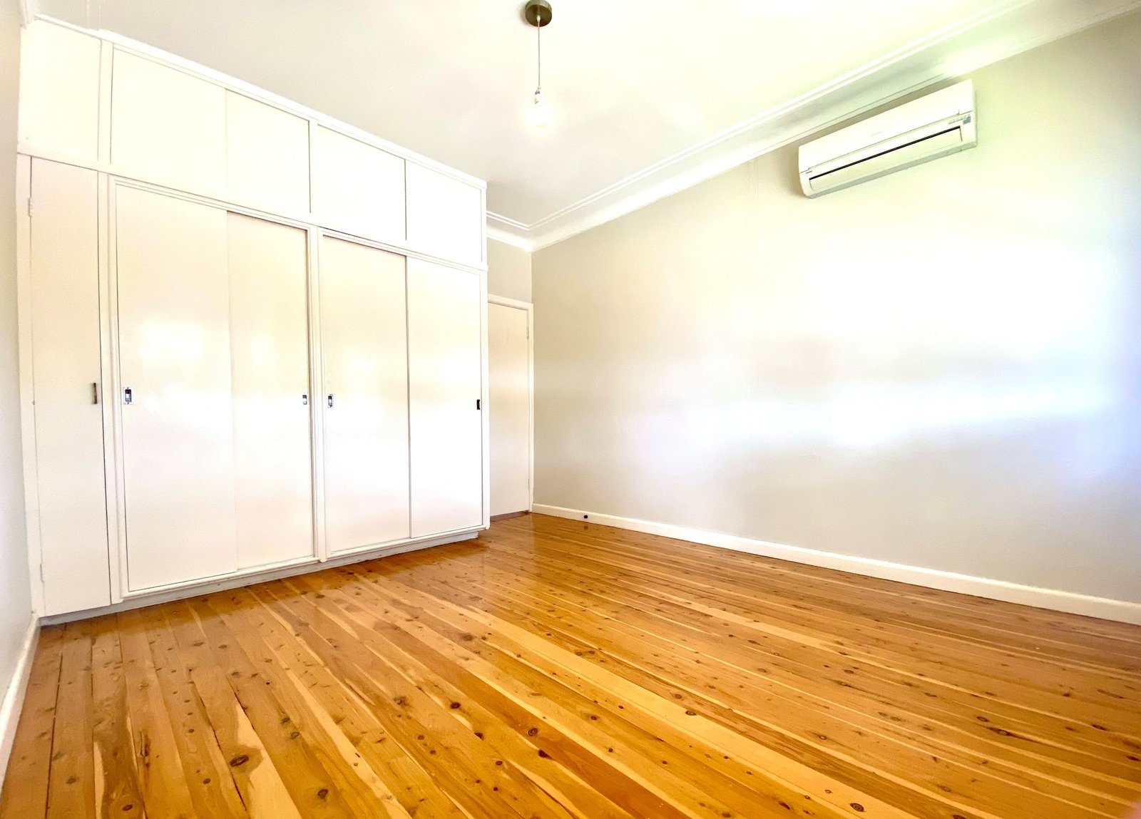 68 Raglan Street EAST TAMWORTH 10