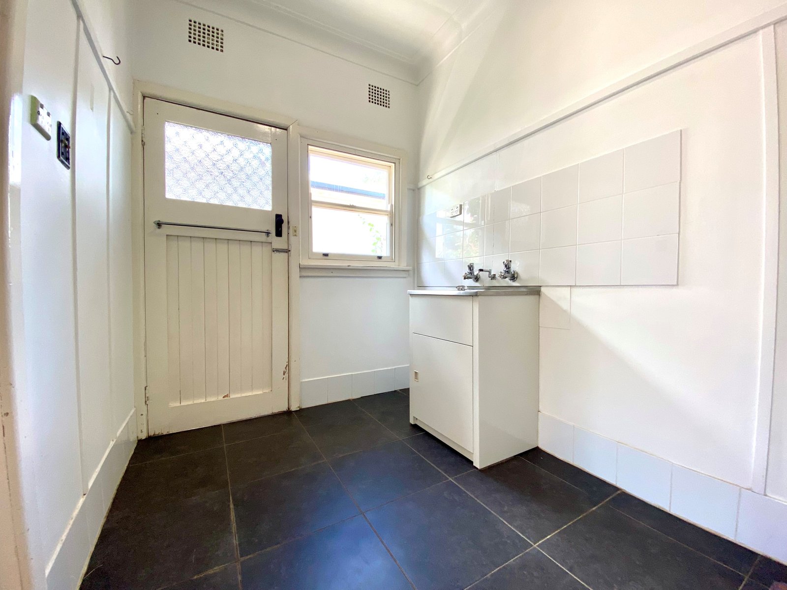 68 Raglan Street EAST TAMWORTH 13