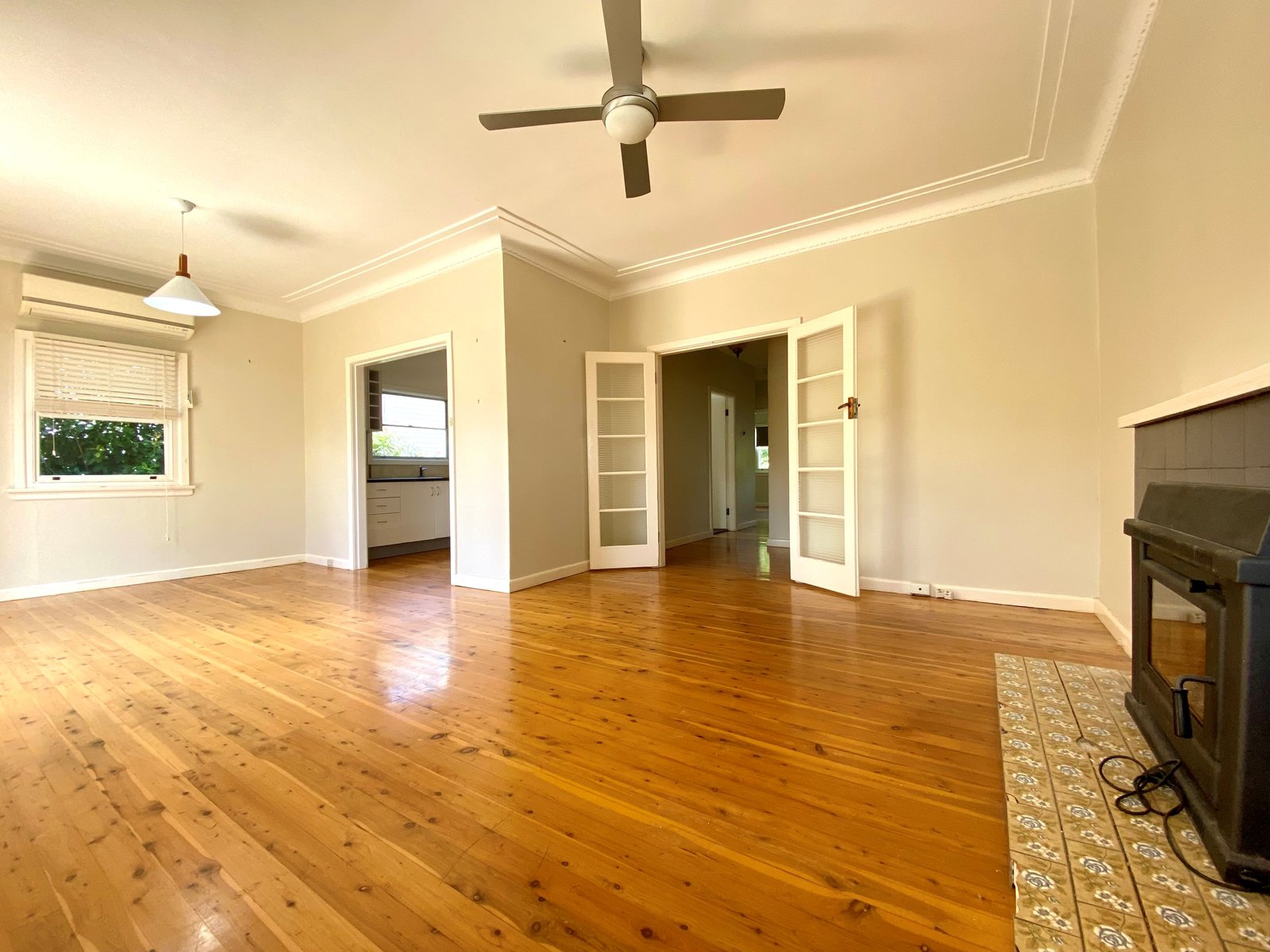 68 Raglan Street TAMWORTH 5