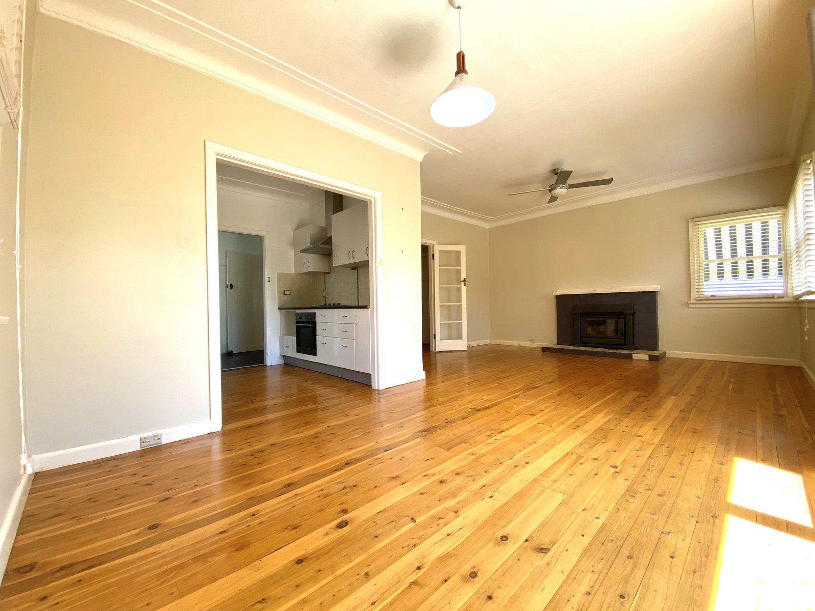 68 Raglan Street TAMWORTH 6