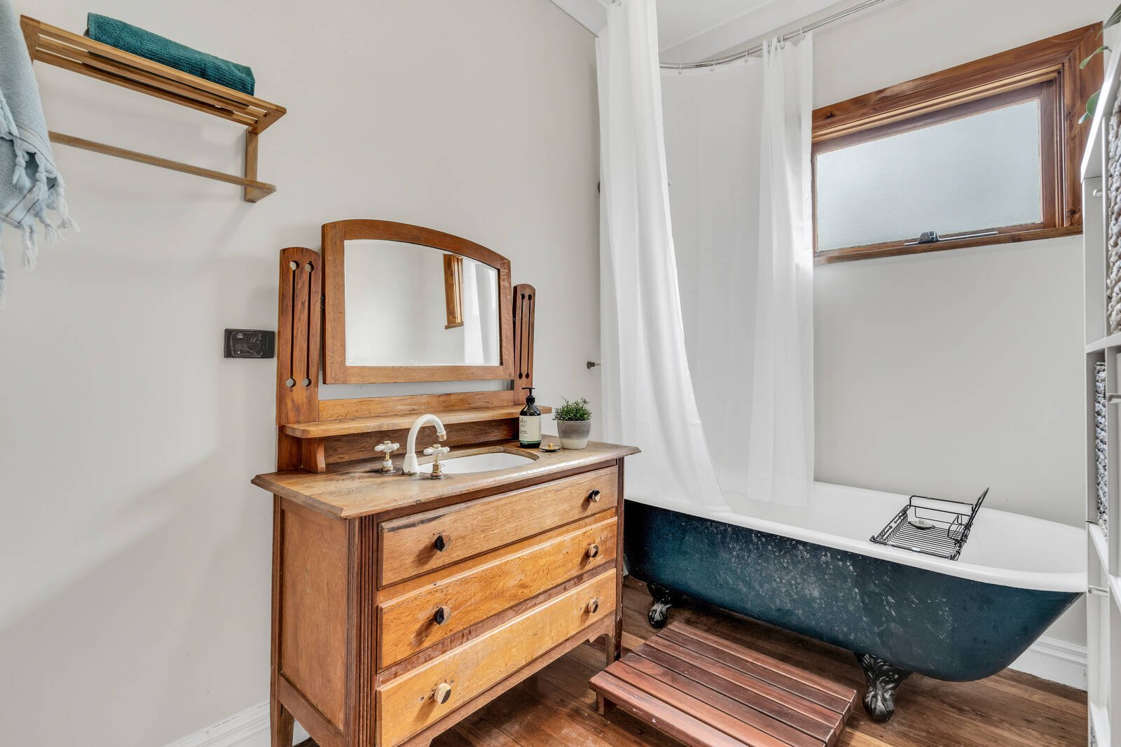 Real Estate and Property in 68 Railway Place, Macedon, VIC