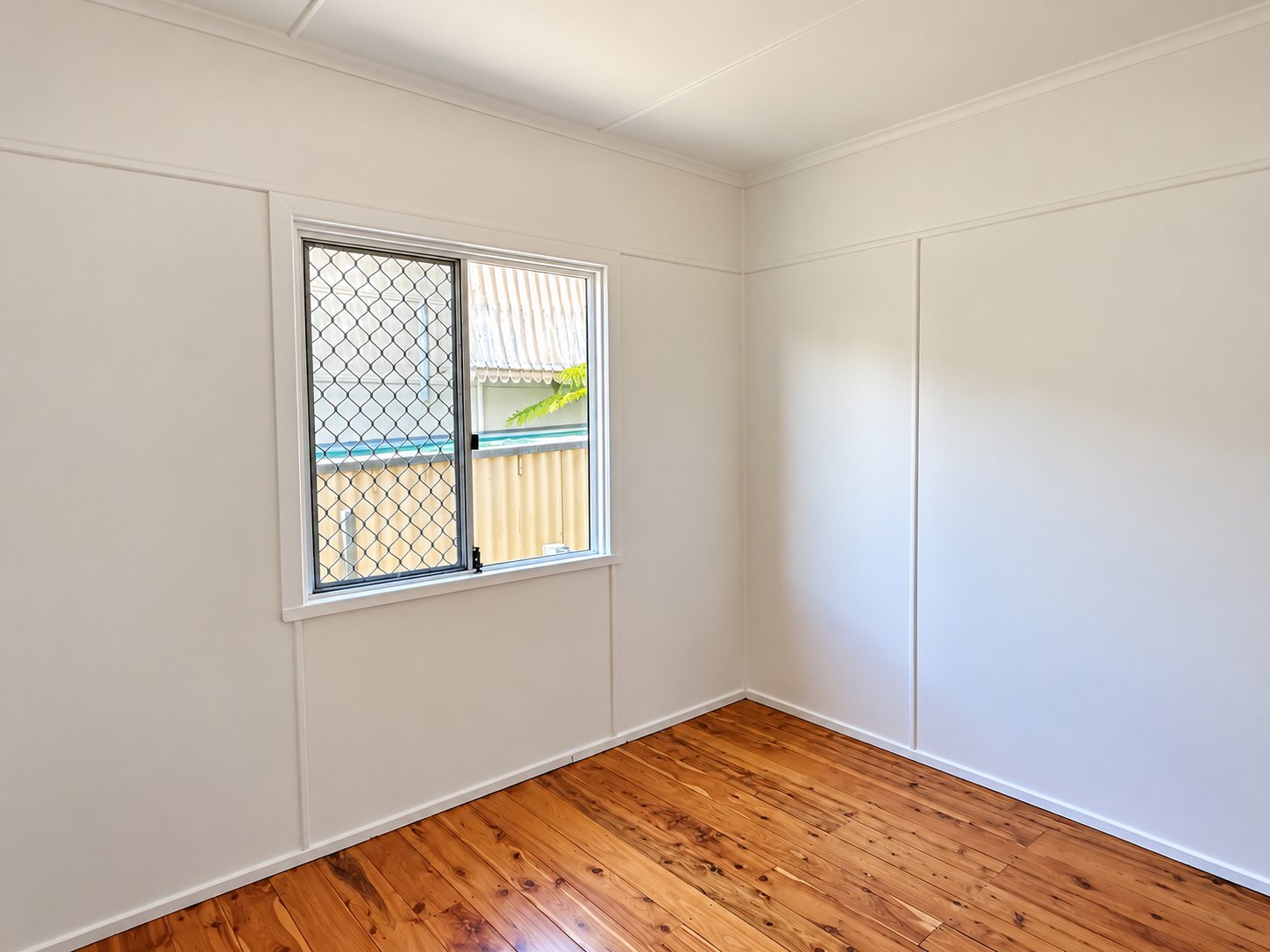 68 Robert Street LABRADOR 7