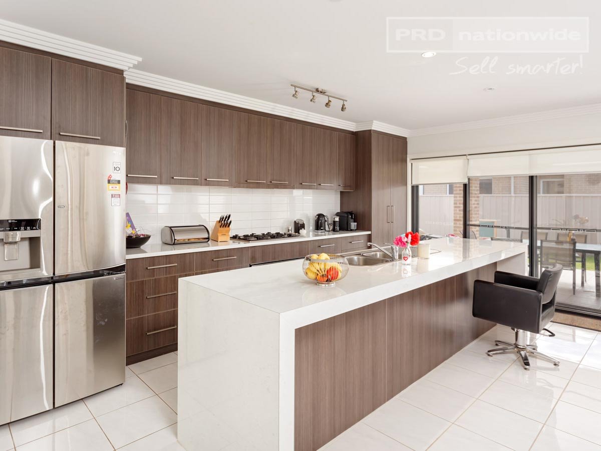 68 Stirling Boulevard TATTON 2