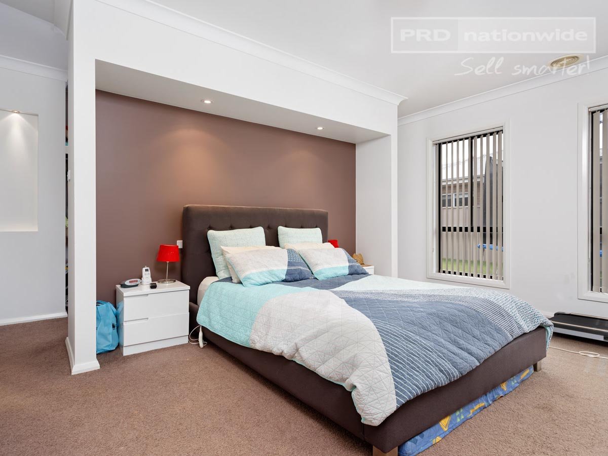 68 Stirling Boulevard TATTON 7