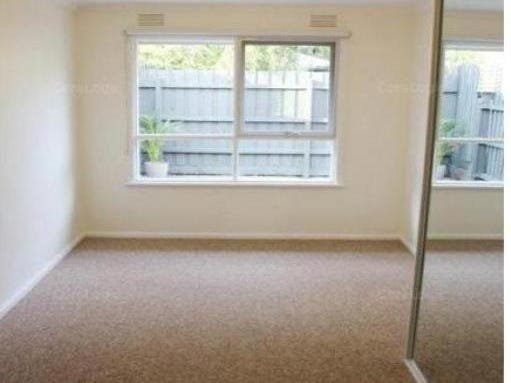 Gallery: 68 Tarrengower Street