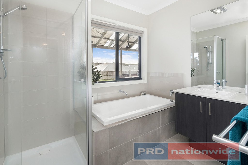 68 Urquhart Street GORDON 16