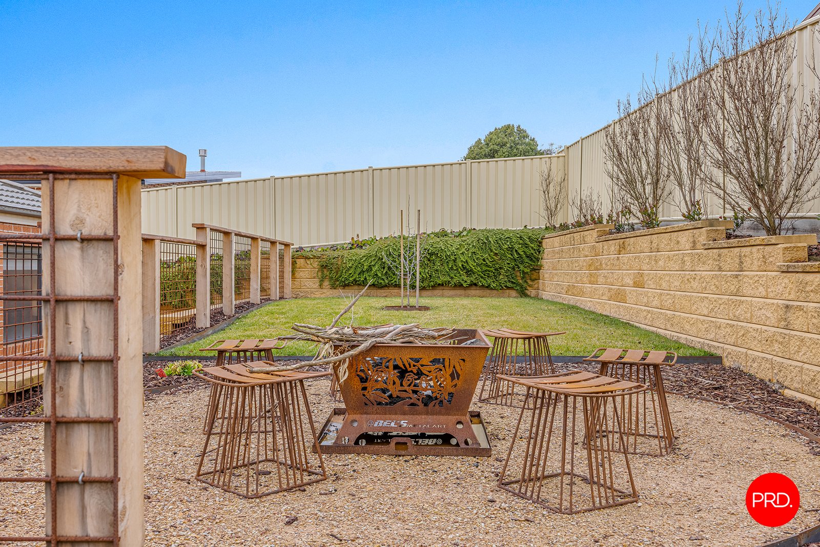 68 Warren Street KYNETON 23