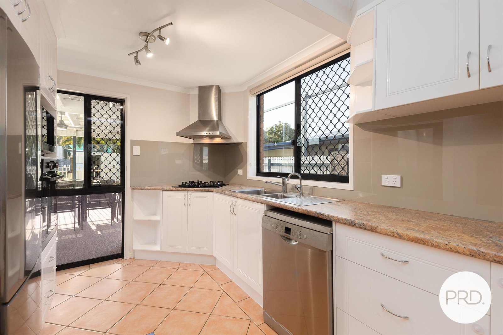 68 Zelma Street GRASSTREE BEACH 13