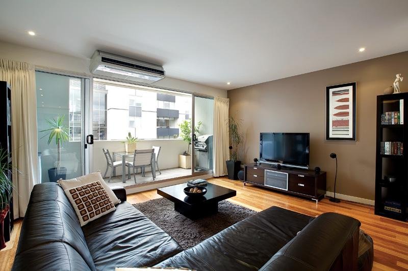 Gallery: 6/80 Dow Street
