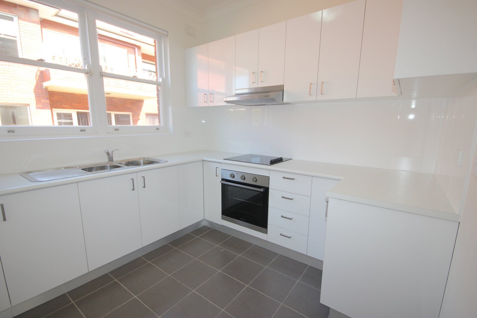 6/81 Alfred Street RAMSGATE BEACH 2