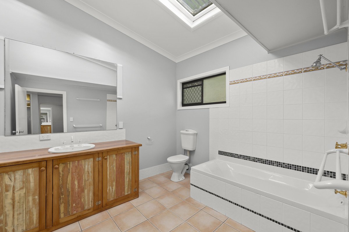 681 Currumbin Creek Road CURRUMBIN VALLEY 8