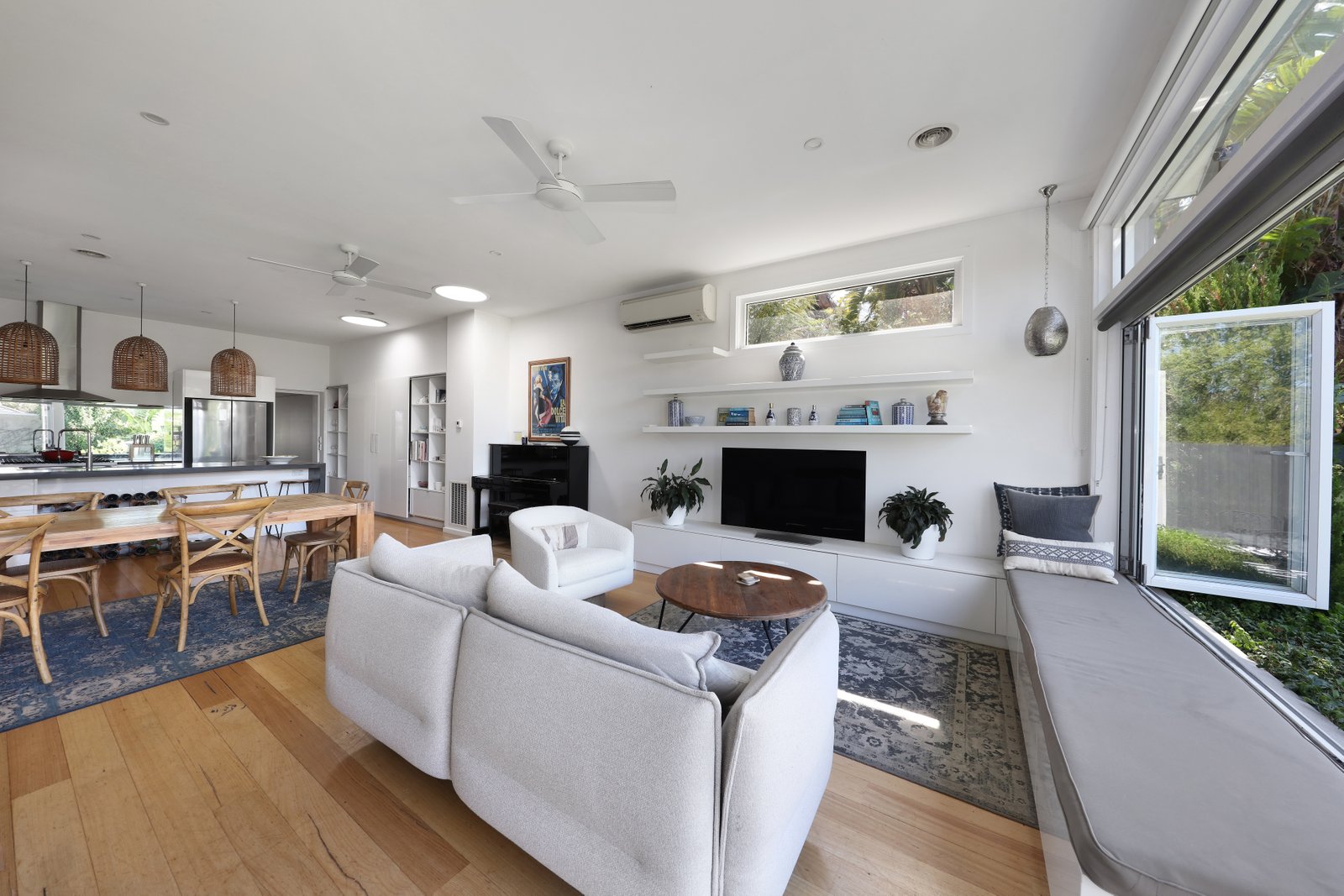 Gallery: 681 Hawthorn Road