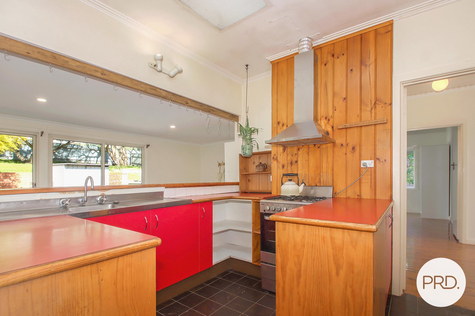 681 Hodge Street GLENROY 8