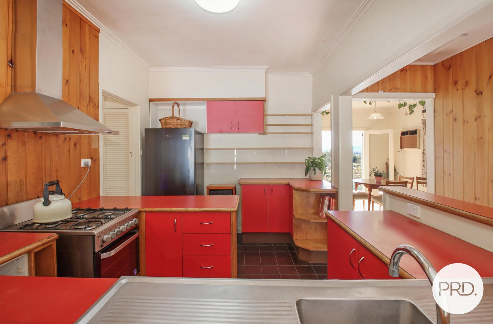 681 Hodge Street GLENROY 9