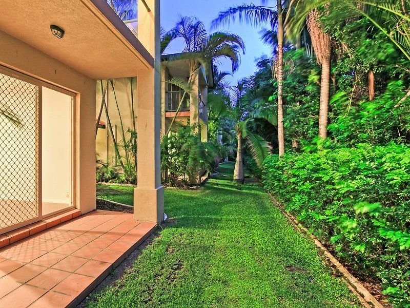 68/152 Palm Meadows Drive CARRARA 8