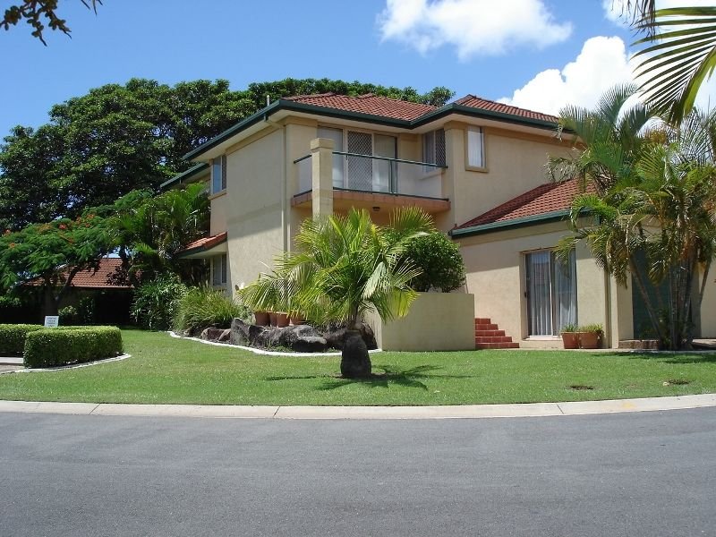 68/152 Palm Meadows Drive CARRARA 9