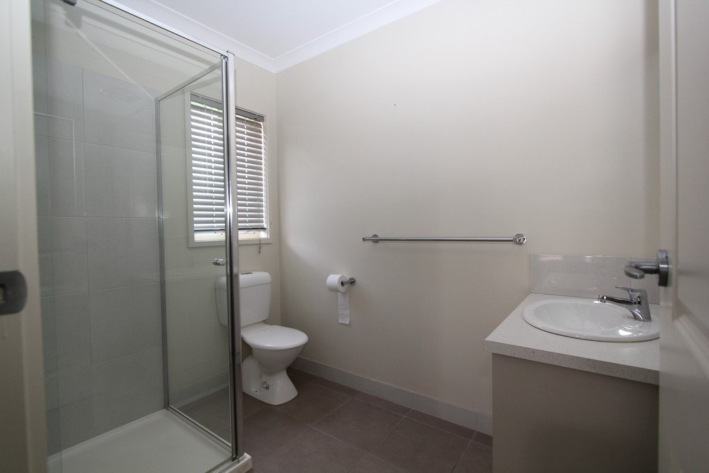 6/816 Bond Street MOUNT PLEASANT 4