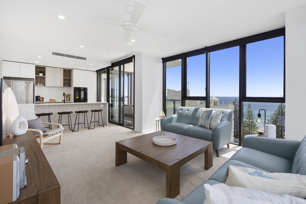 68/1969-1971 Gold Coast Highway Burleigh Heads 9