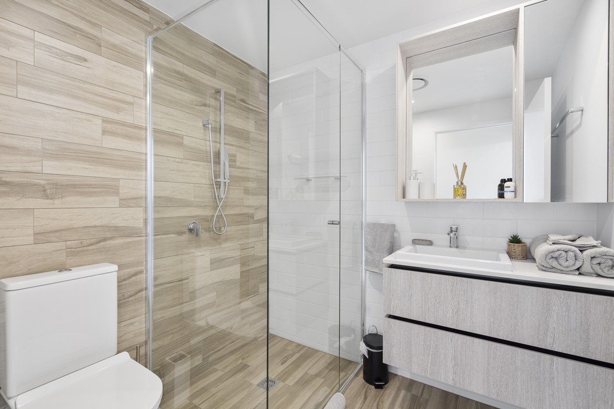 68/1969-1971 Gold Coast Highway Burleigh Heads 12