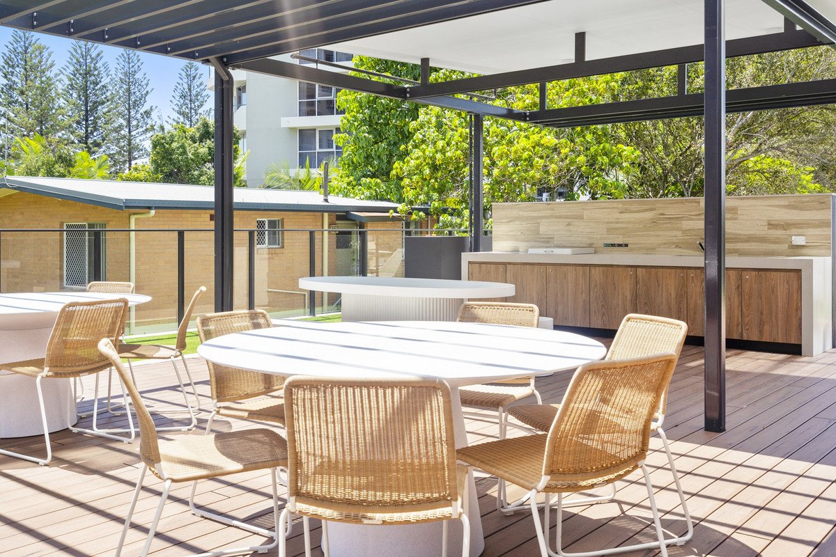 68/1969-1971 Gold Coast Highway Burleigh Heads 20