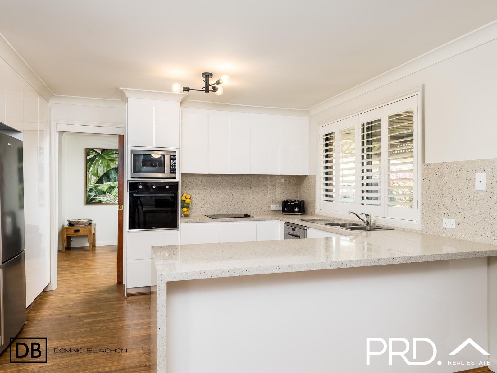 682 Henry Lawson Drive EAST HILLS 5