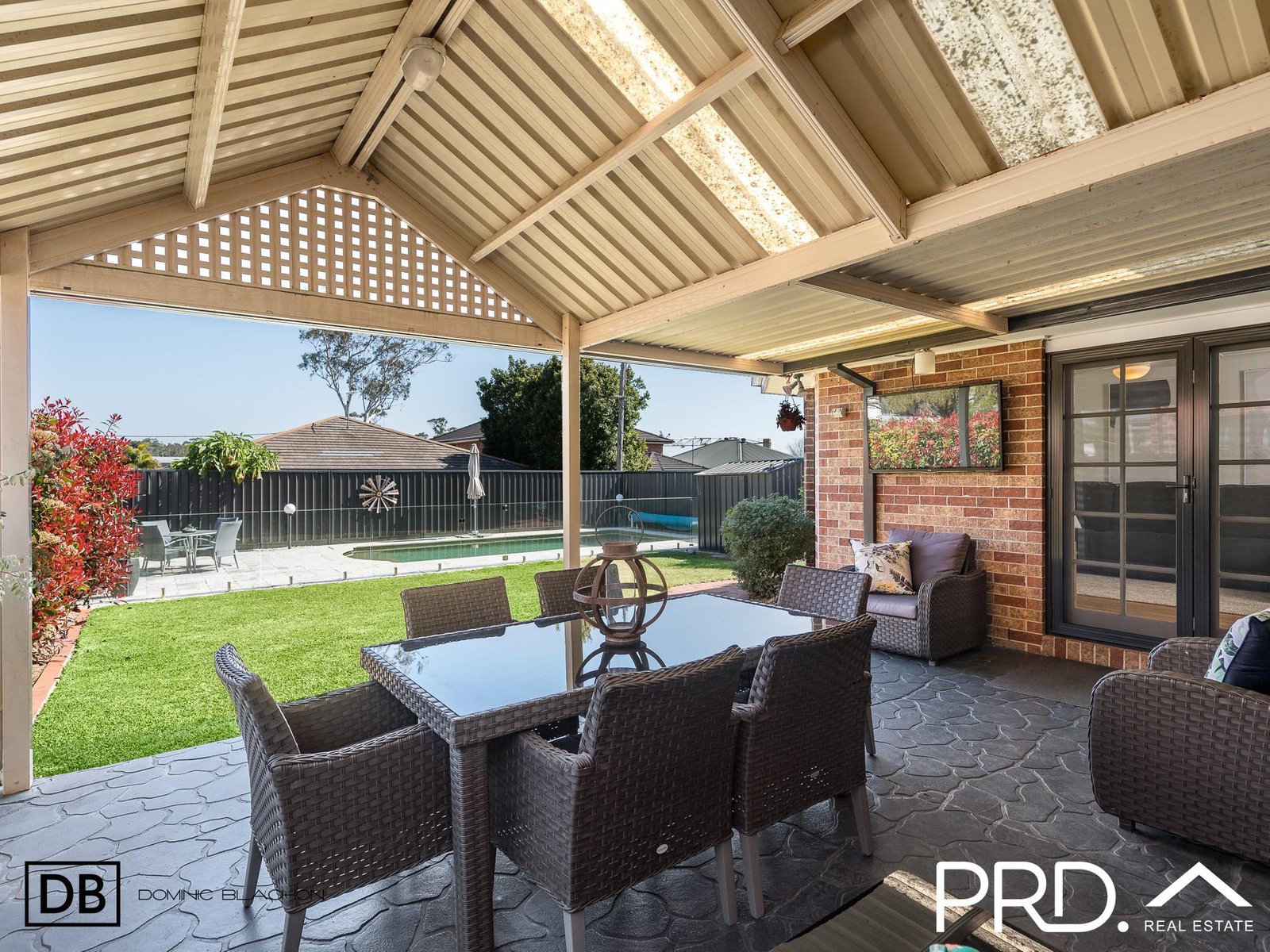 682 Henry Lawson Drive EAST HILLS 8