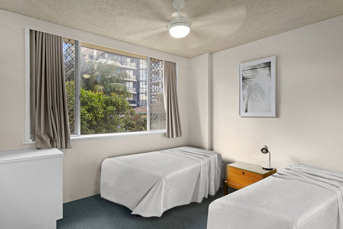 6/82 The Esplanade Burleigh Heads 7