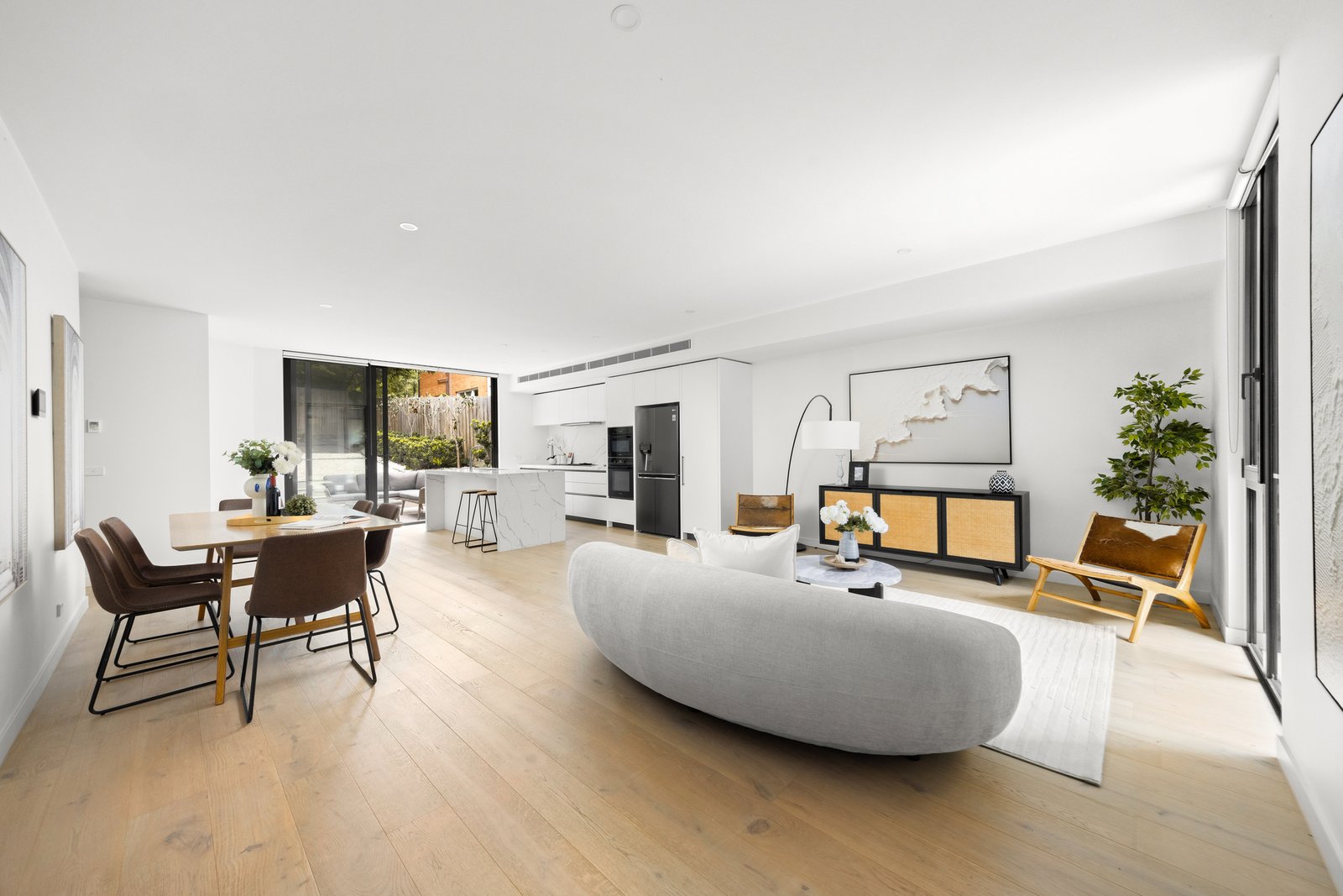 Gallery: 6/833 High Street