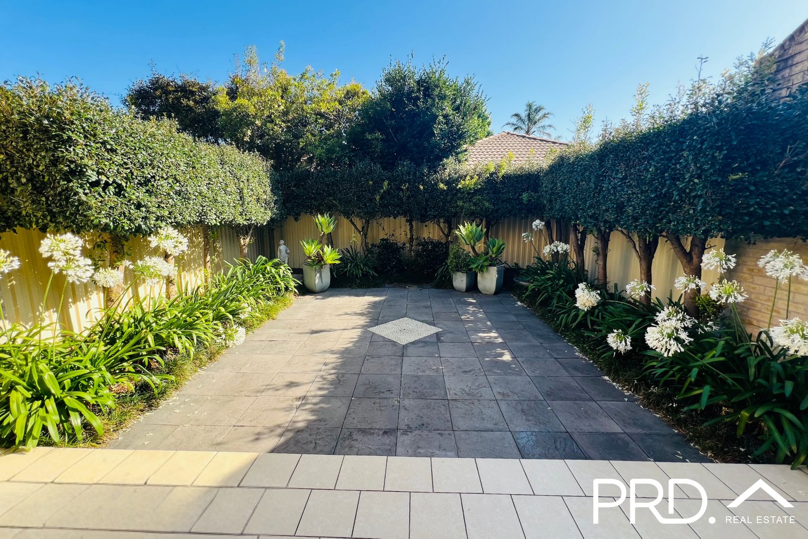 6/837 Henry Lawson Drive PICNIC POINT 6