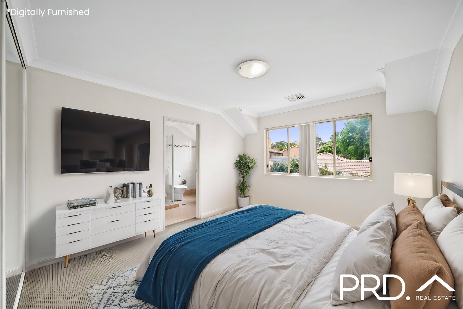 6/837 Henry Lawson Drive PICNIC POINT 4