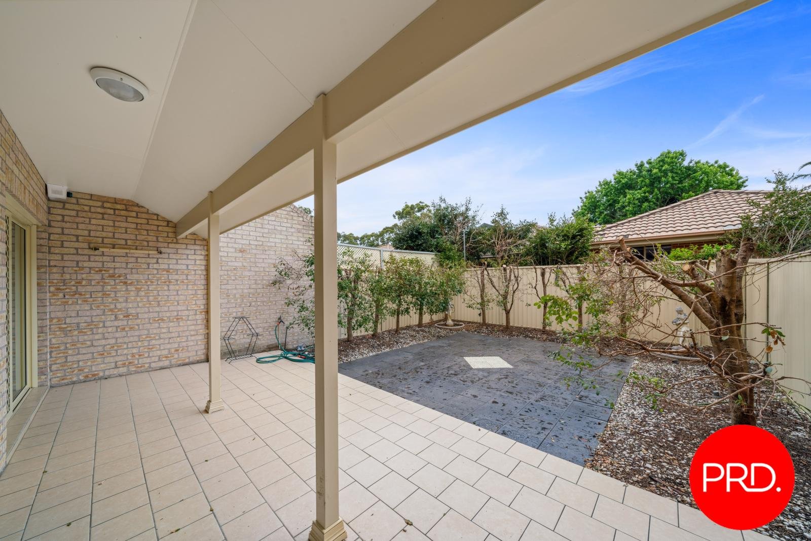 6/837 Henry Lawson Drive PICNIC POINT 5
