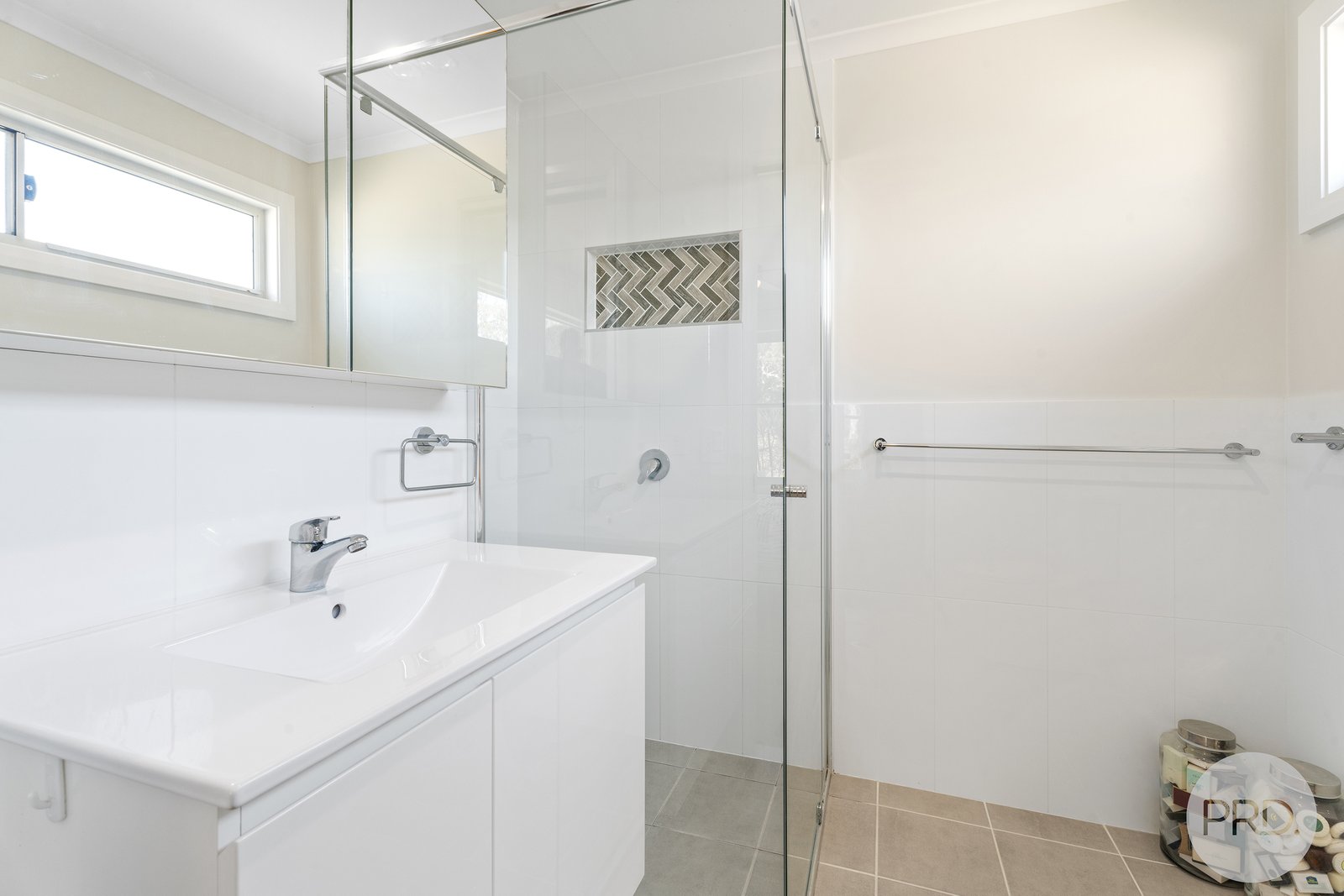 68/536 Gan Gan Road ONE MILE 9