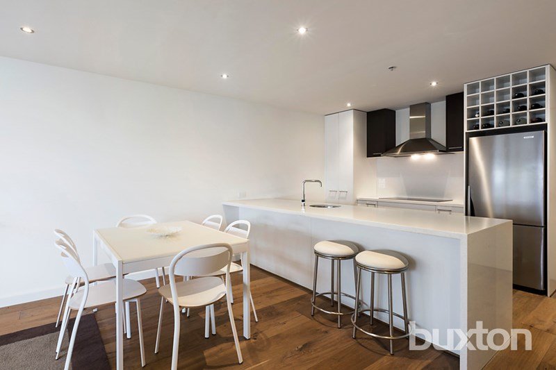 Gallery: 6/86 Beach Road