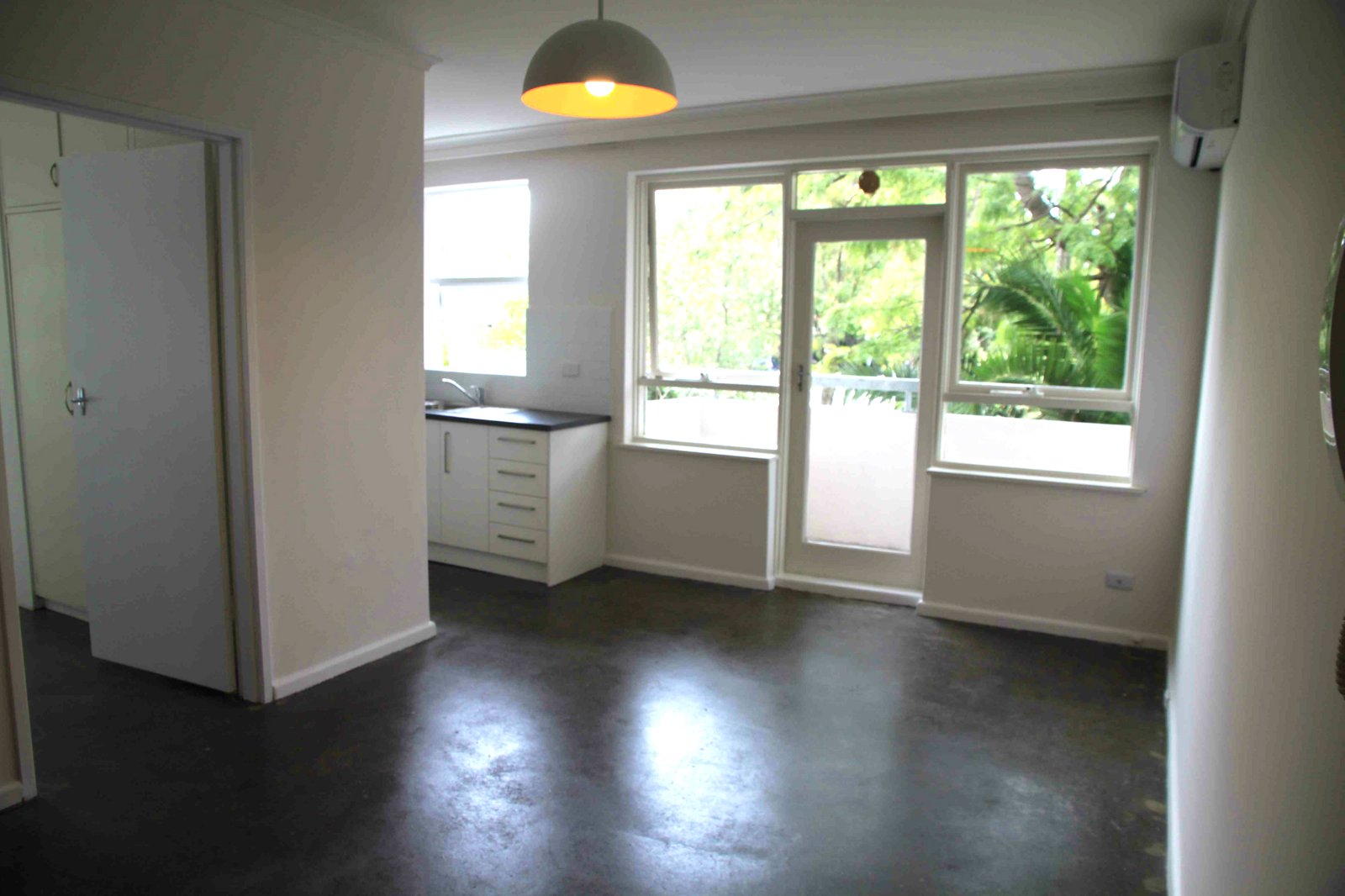 Gallery: 6/86 Ruskin Street