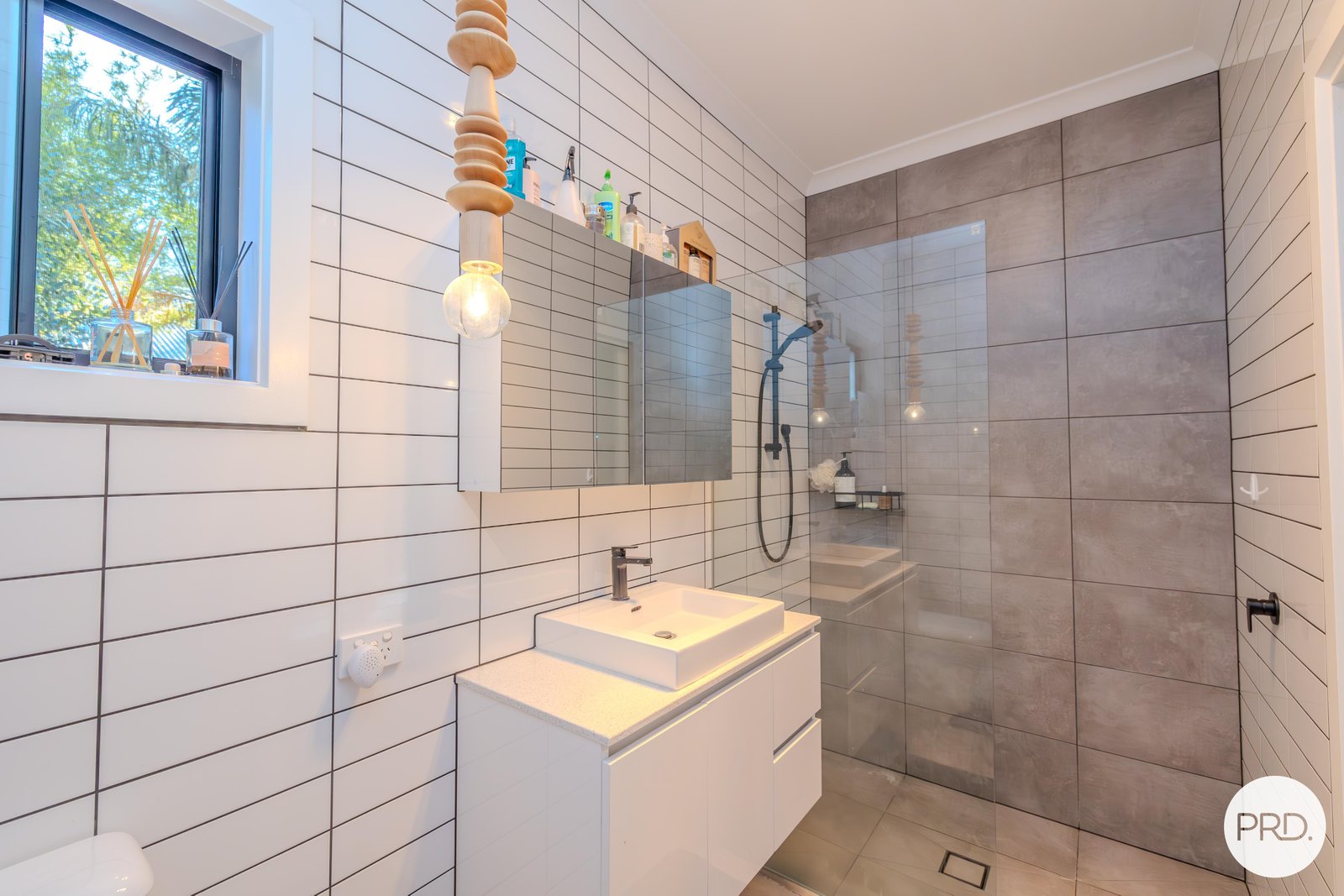 687 Cureton Avenue NICHOLS POINT 32