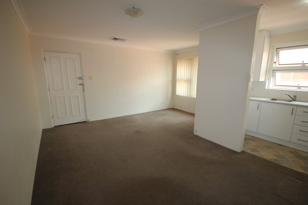6/87 Newington Road MARRICKVILLE 4